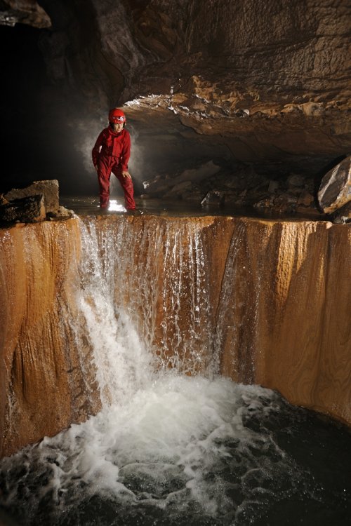 Rocky River Cave (Tennessee). Cascade.(SP-09-0481)